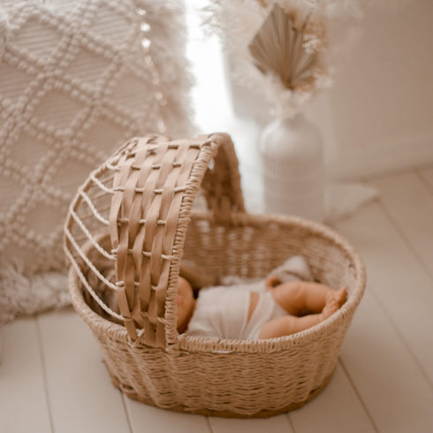 QTOYS - Jute Doll Basket
